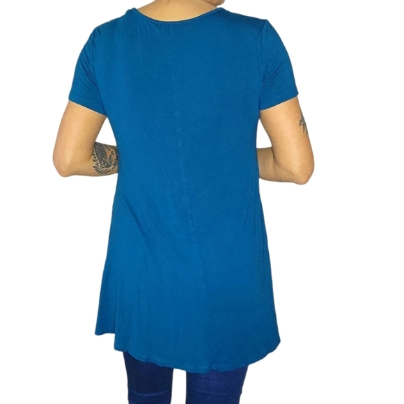 By Johnny Size X Large Blue Tunic Short Sleeve - Picture 2 of 4